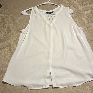 Apt 9 white polyester medium sleeveless top button down front